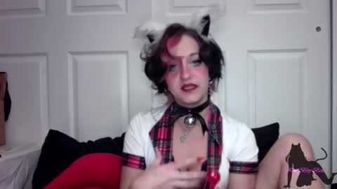 Snapshot of kittibbybells0311 chatting on 10-30-25, 09:22 Kitti online show from 10-30-25, 09:22