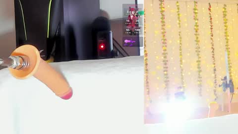 Kitty online show from 04-18-26, 10:08