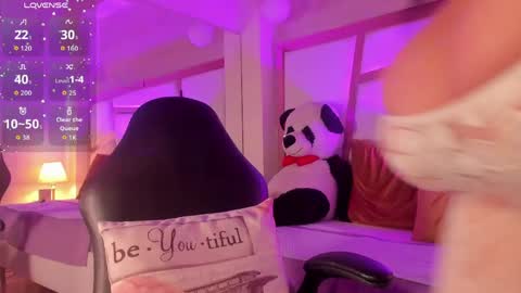 Kitty  online show from 05-04-26, 07:04