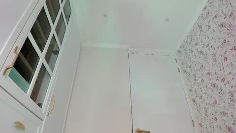 sophie online show from 04-18-26, 06:56