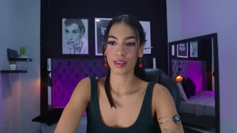 Snapshot of kitty_collins_ chatting on 02-12-26, 12:00 Kitty online show from 02-12-26, 12:00