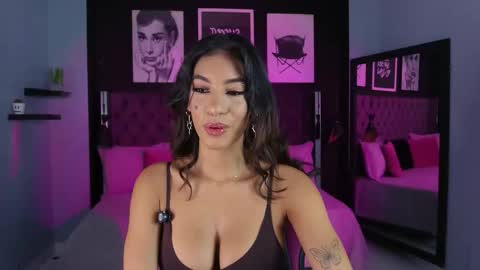 Snapshot of kitty_collins_ chatting on 02-20-26, 11:43 Kitty online show from 02-20-26, 11:43