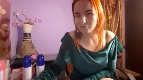 Snapshot of kitty_crystal_ chatting on 11-13-25, 05:56 Kitti online show from 11-13-25, 05:56