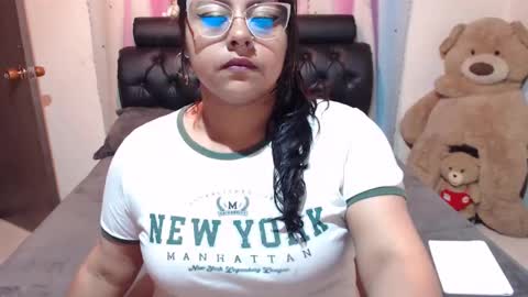 Snapshot of kitty_eyes chatting on 02-10-25, 04:30 kitty online show from 02-10-25, 04:30