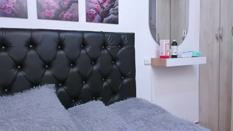 Snapshot of kitty_f00x chatting on 06-25-26, 07:40 kitty_f00x online show from 06-25-26, 07:40