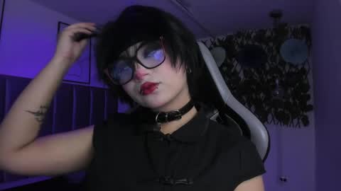 Snapshot of kitty_gang chatting on 05-13-26, 01:25 Camila online show from 05-13-26, 01:25