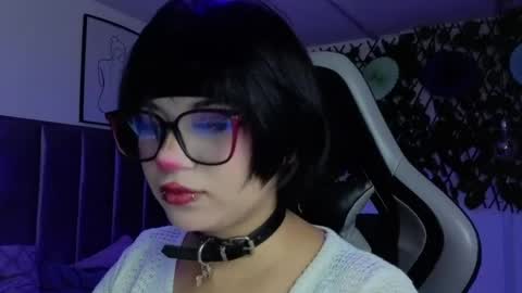 Snapshot of kitty_gang chatting on 05-22-26, 01:46 Camila online show from 05-22-26, 01:46