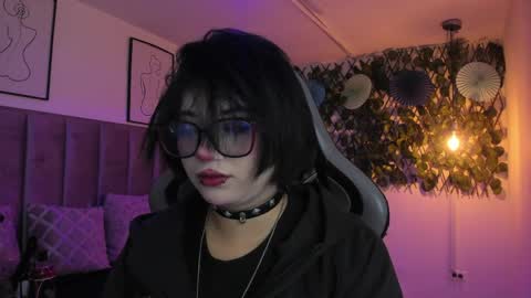 Snapshot of kitty_gang chatting on 06-06-26, 01:32 Camila online show from 06-06-26, 01:32