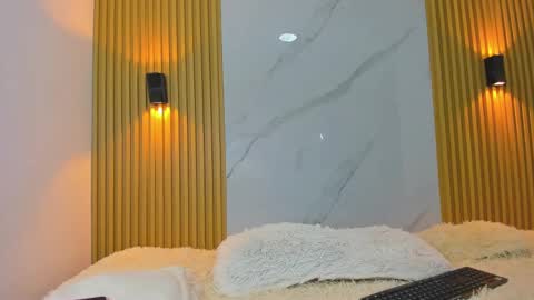 Snapshot of kitty_gill chatting on 12-17-24, 02:11 kitty_gill online show from 12-17-24, 02:11