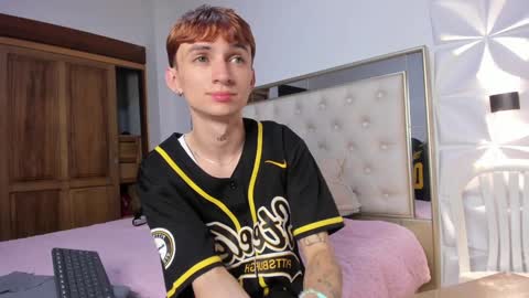 Snapshot of kitty_gill chatting on 01-26-25, 03:27 kitty_gill online show from 01-26-25, 03:27
