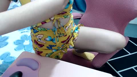 Snapshot of kitty_kity chatting on 04-22-26, 10:50 Kate online show from 04-22-26, 10:50