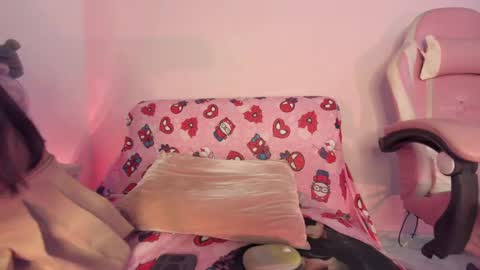 kitty_kryss online show from 04-14-26, 05:08