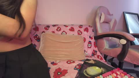 kitty_kryss online show from 05-23-26, 04:00