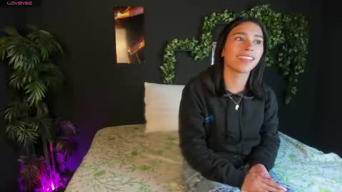 Snapshot of kitty_milan2 chatting on 06-26-26, 03:16 kitty_milan2 online show from 06-26-26, 03:16