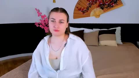 Snapshot of kitty_murmur chatting on 11-24-25, 03:01 kitty_murmur online show from 11-24-25, 03:01