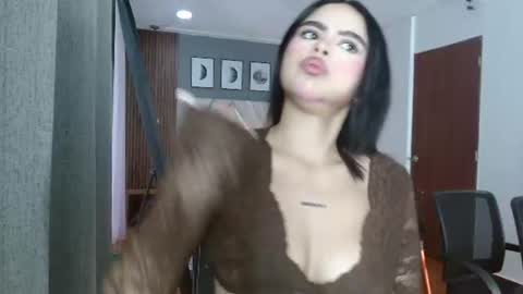 Snapshot of kitty_rousse01 chatting on 07-29-26, 12:03 online show from 07-29-26, 12:03