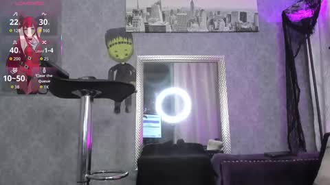 Kendall Saray   online show from 10-28-25, 04:05