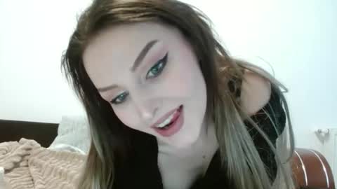 Kitty online show from 04-15-26, 10:11