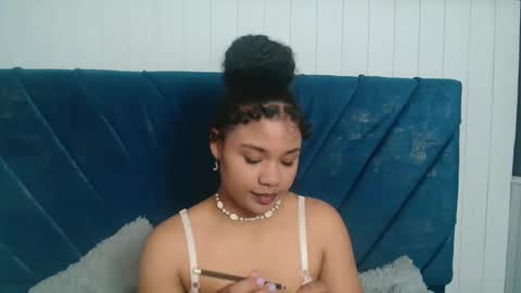 Snapshot of kittybrookex chatting on 01-12-25, 01:48 Valery online show from 01-12-25, 01:48