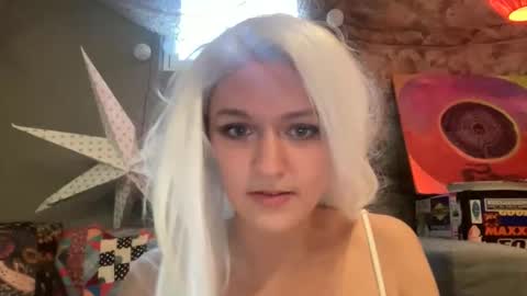 kittycat420710 online show from 04-25-26, 11:57