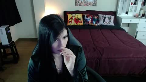 Snapshot of kittykat18x chatting on 04-27-26, 12:19 Isabel online show from 04-27-26, 12:19