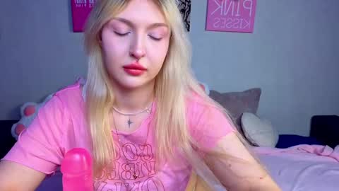 kittykendall online show from 05-07-26, 04:45
