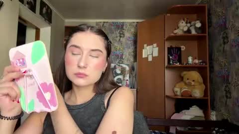 Molly online show from 07-21-26, 08:49
