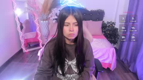 Kitty  online show from 12-19-24, 07:29