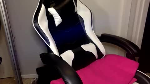 Snapshot of kittysub6969 chatting on 11-05-25, 03:06 Kitty Sub online show from 11-05-25, 03:06