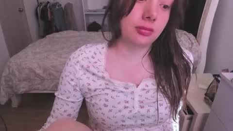 kittywantslove23 online show from 07-15-26, 08:03