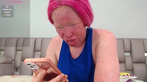 kittywhiteass online show from 11-12-25, 02:39