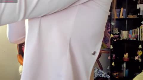 Snapshot of kittyzenn chatting on 11-11-25, 09:37 Kitty Zen online show from 11-11-25, 09:37