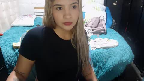 kittyzevee_ online show from 09-29-25, 10:25