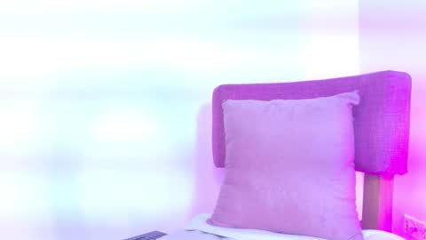 Kitty Hill online show from 01-10-26, 03:19