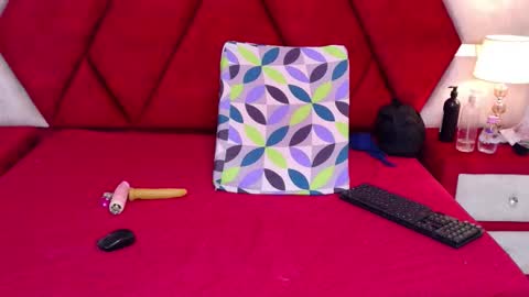 Luisa y Jairo online show from 10-14-25, 02:18