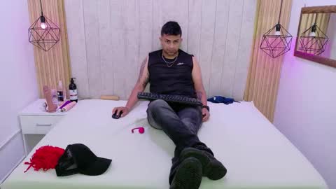 Luisa y Jairo online show from 11-08-25, 12:27