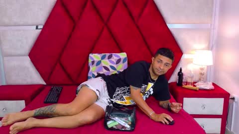 Luisa y Jairo online show from 11-29-25, 12:19