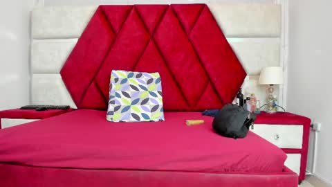Luisa y Jairo online show from 06-19-26, 12:09