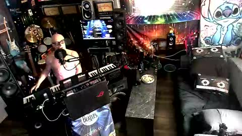 kiveuxmakeu online show from 03-12-26, 04:13