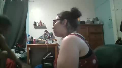 kivs19 online show from 11-28-25, 12:35