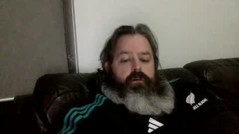 Kiwiabroad online show from 06-27-26, 02:55