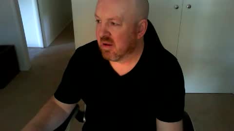 Snapshot of kiwiben45 chatting on 06-08-26, 01:20 Ben online show from 06-08-26, 01:20