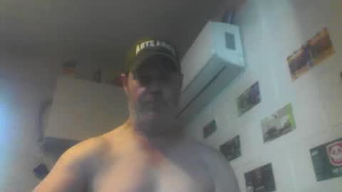 Snapshot of kiwiguy19773 chatting on 04-27-26, 02:53 kiwiguy19773 online show from 04-27-26, 02:53