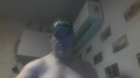 Snapshot of kiwiguy19773 chatting on 05-12-26, 07:05 kiwiguy19773 online show from 05-12-26, 07:05