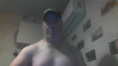 Snapshot of kiwiguy19773 chatting on 05-13-26, 07:50 kiwiguy19773 online show from 05-13-26, 07:50