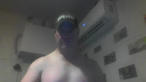 Snapshot of kiwiguy19773 chatting on 05-19-26, 07:47 kiwiguy19773 online show from 05-19-26, 07:47