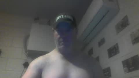 Snapshot of kiwiguy19773 chatting on 05-26-26, 07:37 kiwiguy19773 online show from 05-26-26, 07:37