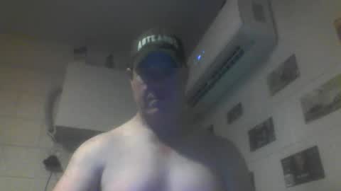 Snapshot of kiwiguy19773 chatting on 05-27-26, 06:54 kiwiguy19773 online show from 05-27-26, 06:54