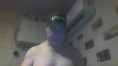 Snapshot of kiwiguy19773 chatting on 06-05-26, 07:14 kiwiguy19773 online show from 06-05-26, 07:14