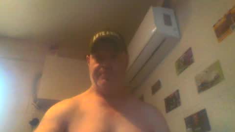kiwiguy19773 online show from 08-09-26, 01:40